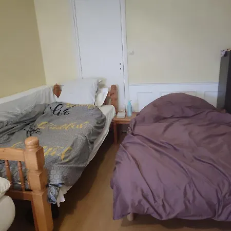 בית הארחה Chambre+Bureau Tres Calme Dans Appart Meuble Centre Ville Chalons E/C